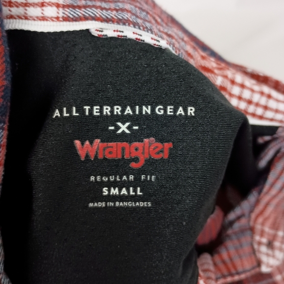 Wrangler Women's Outdoors Casual Winter Red Black Plaid Button Down Shirt (#391) - Picture 2 of 8